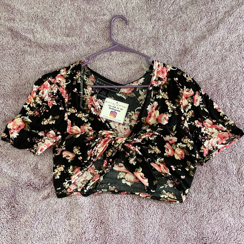 Crop tee front tie